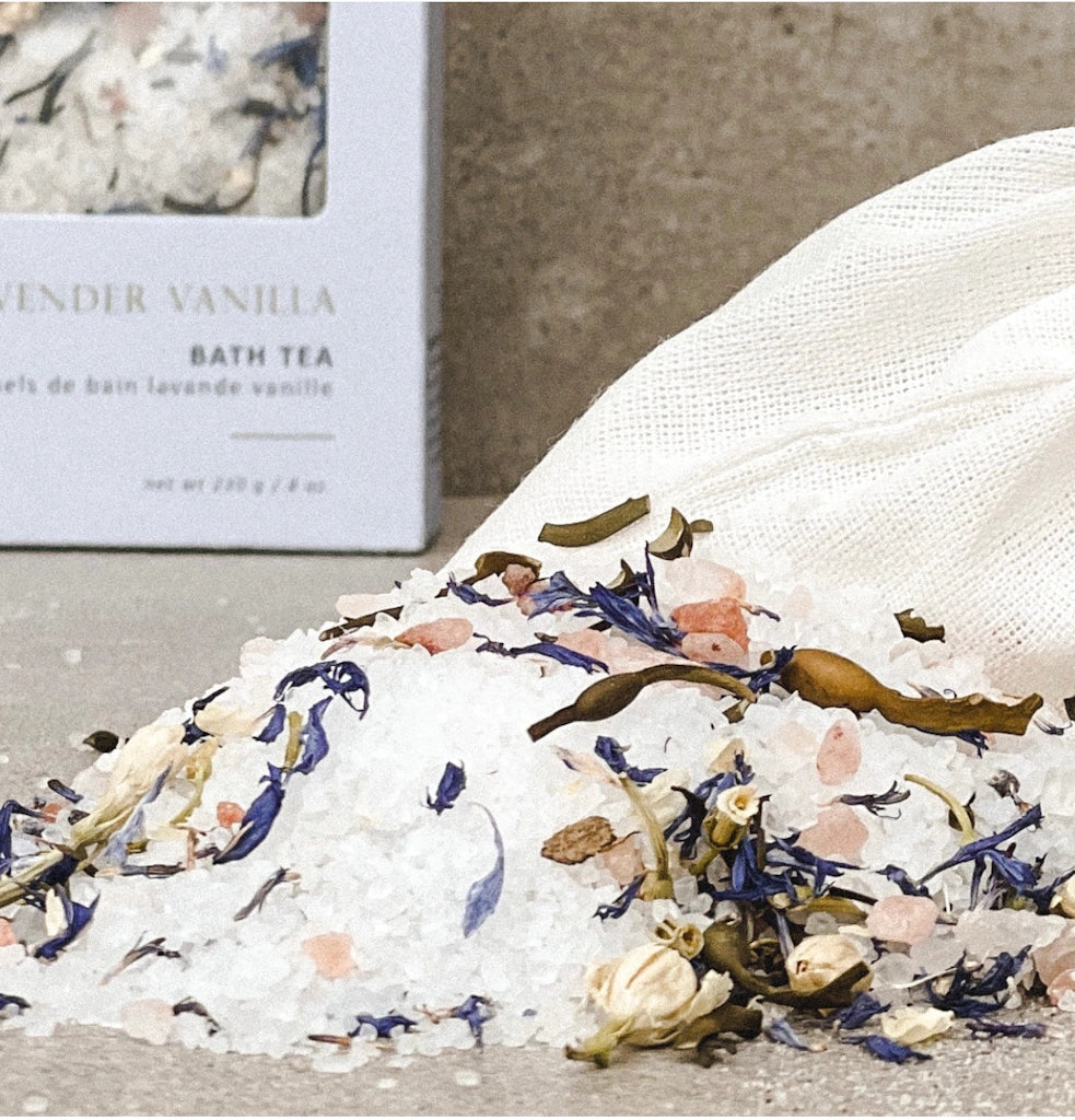 Indulge in the soothing and relaxing experience of our Sealuxe Lavender Vanilla Bath Tea. Infused with a blend of natural botanicals and wakame seaweed, this luxurious bath tea will transform your bath into a serene and rejuvenating oasis.