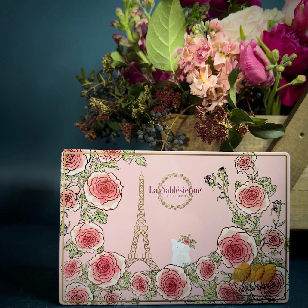 "Un matin à Paris" Pure Butter Shortbread Cookies Box makes a perfect Valentine's (or any day) gift on its own or combine it with some of our flowers, gift baskets, or other gift options.