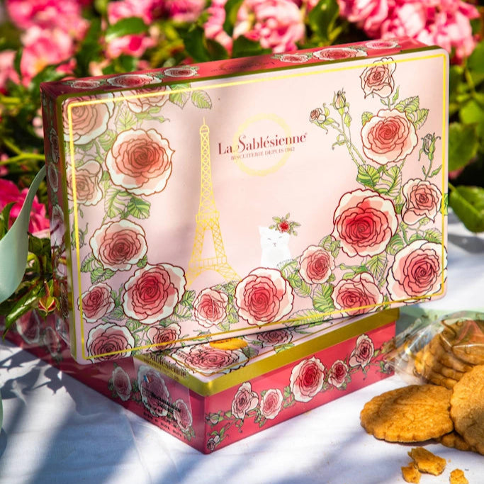 "Un matin à Paris" Pure Butter Shortbread Cookies Box makes a perfect Valentine's (or any day) gift on its own or combine it with some of our flowers, gift baskets, or other gift options.